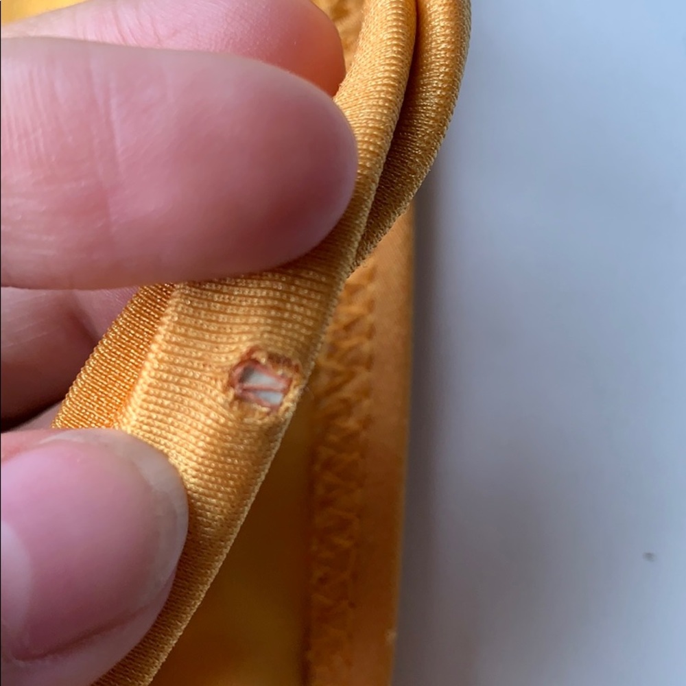 Bikini - Picture 3 of 3